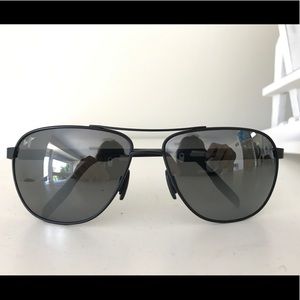 Maui Jim Castles Polarized Aviators (Matte Black)